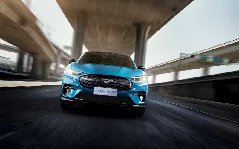 
            В Китае начали выпускать электрический кроссовер Ford Mustang
        