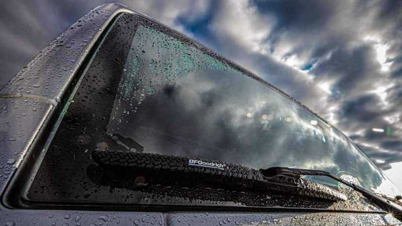 
            Производитель шин разработал дворники для бездорожья. Фото
        