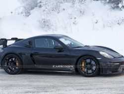 Экстремальный Porsche Cayman GT4 RS раскрыли на зимних тестах