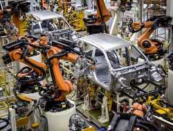 Geely начнет производить запчасти и машины для других марок