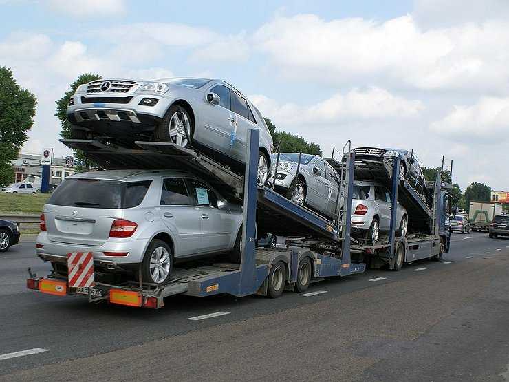 Импорт машин в Россию сильно сократился