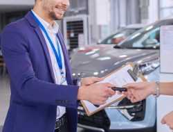 Коронавирус убрал с рынка «лишних» автомобильных дилеров