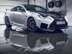 Lexus посвятил эксклюзивный RC F Track Edition Hakuji японскому фарфору