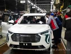 На российском заводе Haval сфотографировали новый кроссовер