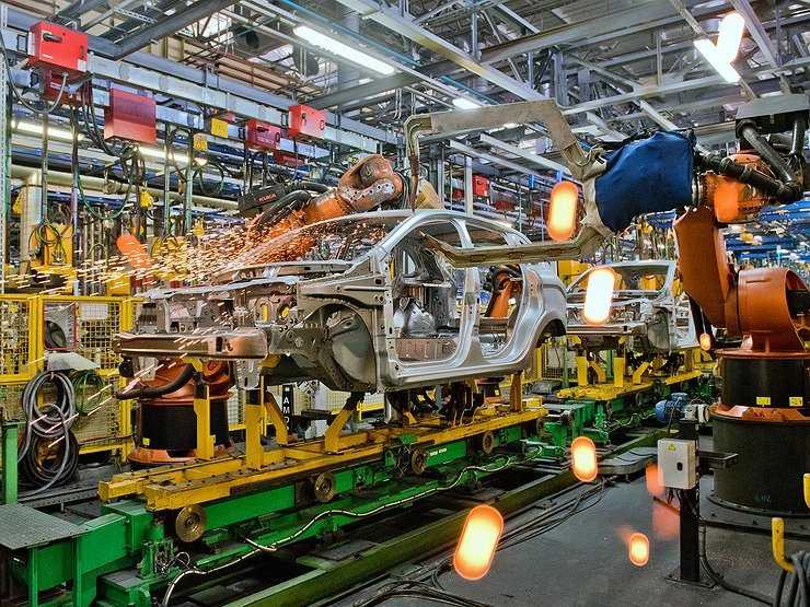 Новинки, которыми удивит российский автопром в 2021 году