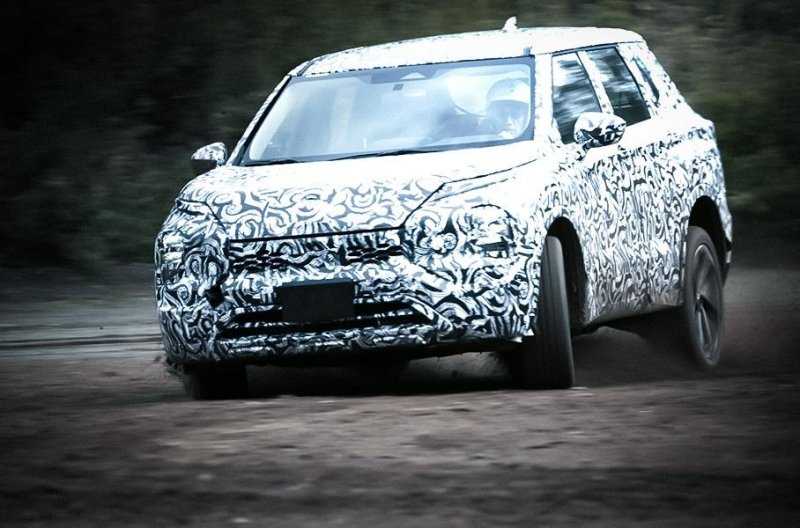 Новый Mitsubishi Outlander: первое видео и дата премьеры