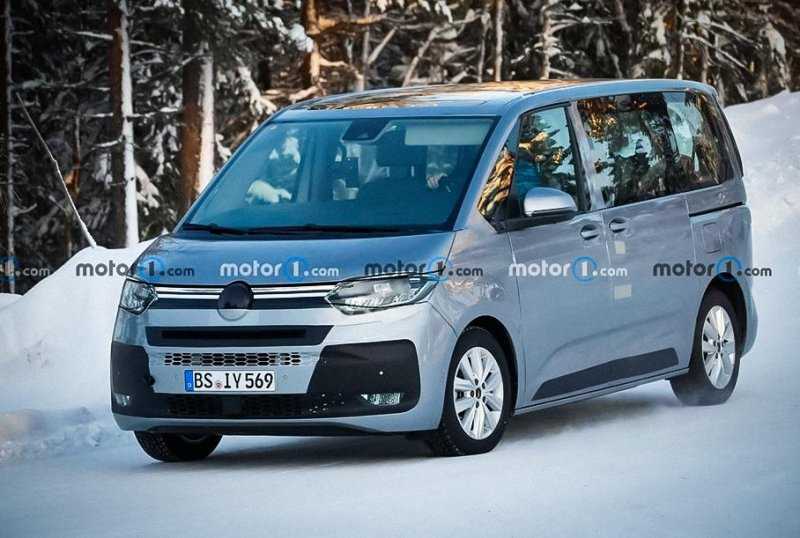 Новый Volkswagen Multivan T7 засняли во время тестов