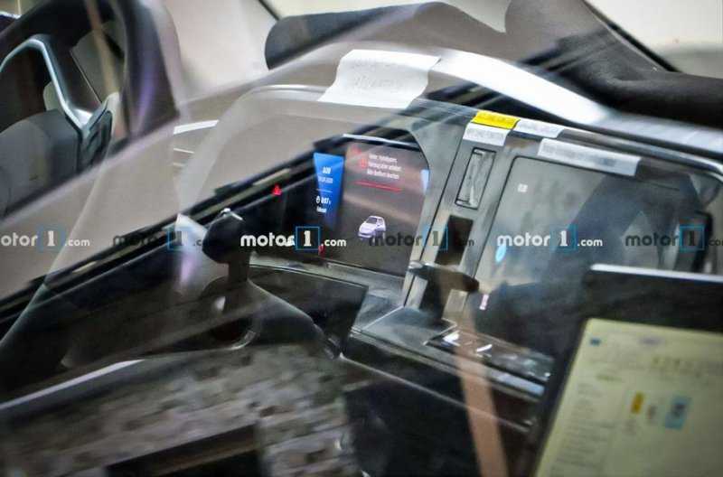 Новый Volkswagen Multivan T7 засняли во время тестов