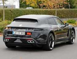 Porsche Taycan в новом кузове заметили на тестах