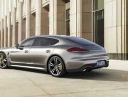 Porsche запретила продажу моделей с пакетом Sport Chrono