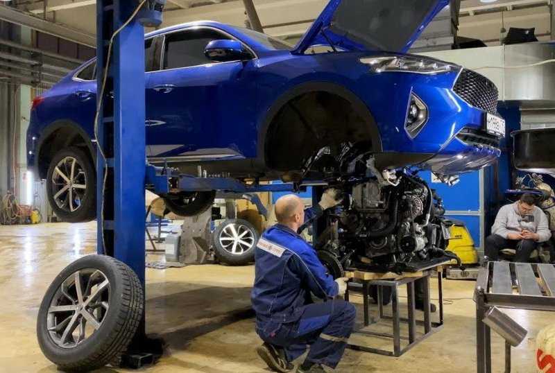 Синтепон, &laquo;рыжики&raquo; и хлипкая проводка: блогер разобрал тульский Haval F7