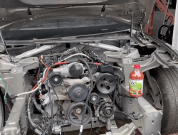 Tesla Model S получила бензиновый V8 мощностью 426 л. с.