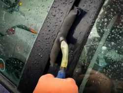 Как открыть автомобиль без ключа