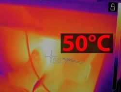 Видео: местами салон Tesla Model 3 прогревается до экстремальных температур