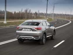 Власти посоветовали россиянам не ездить на кроссоверах Haval
