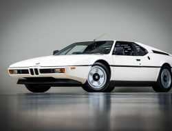 Забытый на 20 лет в гараже редчайший BMW M1 пустят с молотка