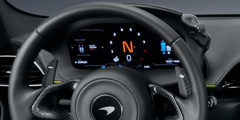 
            McLaren выпустил 680-сильный суперкар без задней передачи
        