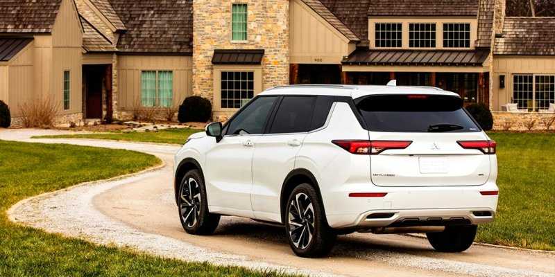 Mitsubishi представила кроссовер Outlander нового поколения
