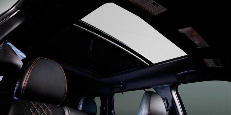 Mitsubishi представила кроссовер Outlander нового поколения