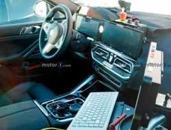 Обновленный BMW X6 получит салон с двумя большими дисплеями