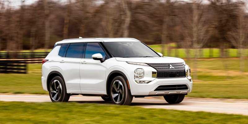 Mitsubishi представила кроссовер Outlander нового поколения