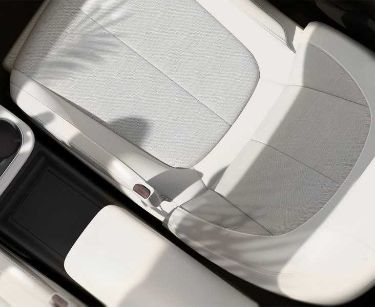 
            Новый кроссовер Hyundai получит салон из переработанных бутылок
        