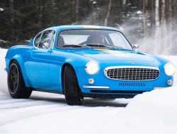 Карбоновый спорткар на базе старого Volvo устроил гонку в снегах. Видео