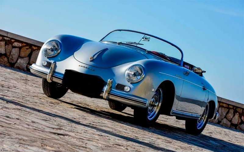 
            В Москве выставили на продажу 65-летний Porsche за ₽59 млн. Фото
        