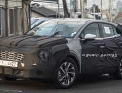 Новый Kia Sportage получит салон в стиле Sorento и измененный логотип