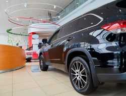 Сразу несколько производителей подняли цены на машины в России