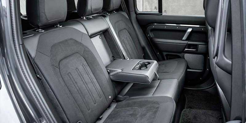 
            Land Rover выпустил самый мощный Defender нового поколения
        