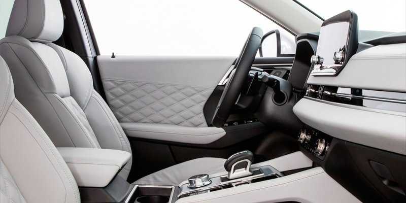 Mitsubishi представила кроссовер Outlander нового поколения