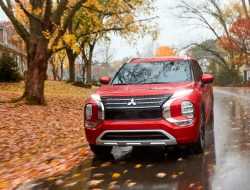 Mitsubishi представила кроссовер Outlander нового поколения
