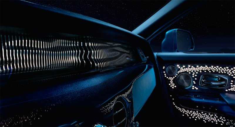 
            Rolls-Royce посвятил особый Phantom загадкам космоса и времени
        