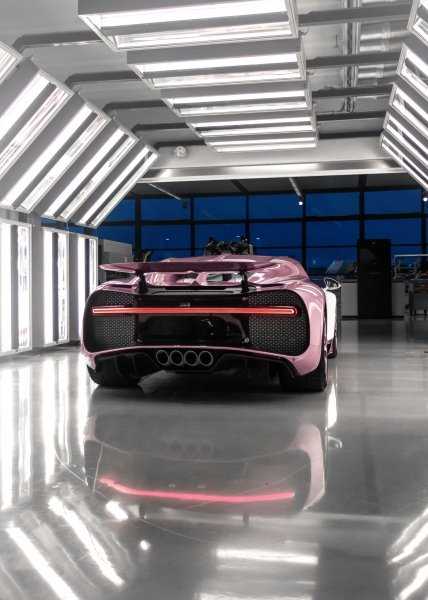 Британец подарил жене на 14 февраля уникальный Bugatti Chiron Sport. Фото