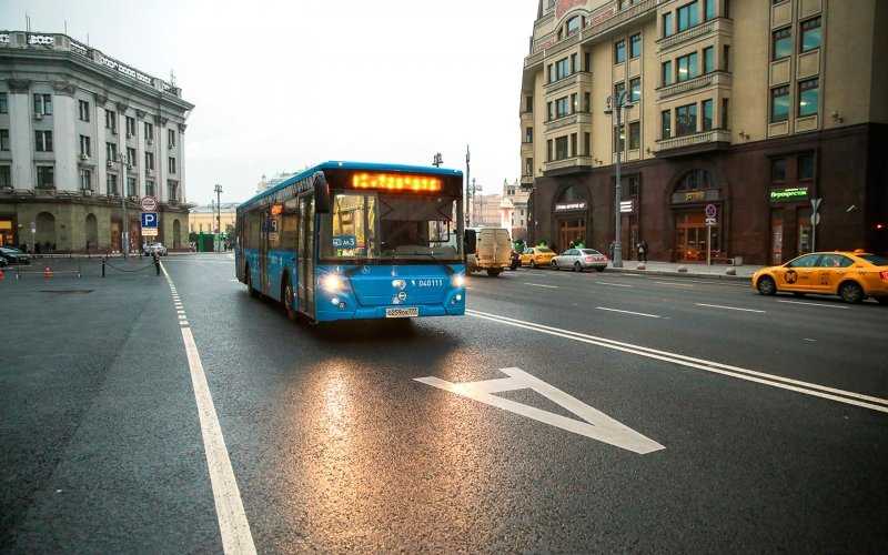 
            Власти отказались отменить штраф за выезд на выделенки ночью
        