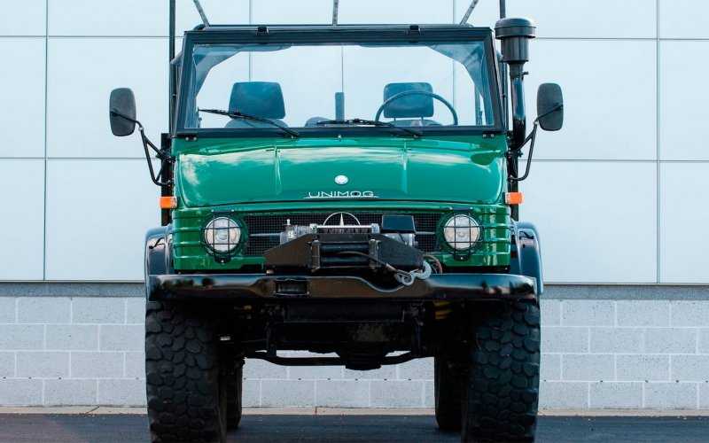 
            Редкий вездеход Mercedes-Benz 1978 года выставили на аукцион
        