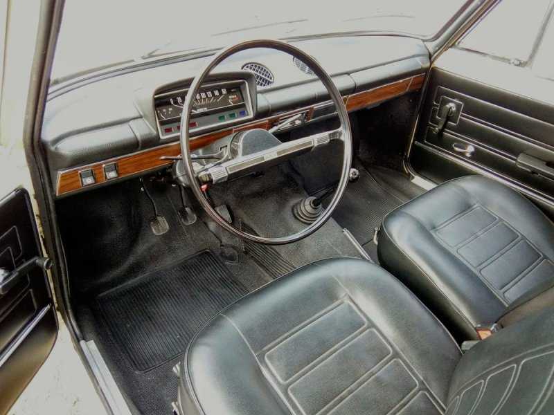 
            &laquo;Капсулу времени&raquo; ВАЗ-2101 оценили в миллион рублей. Фото
        