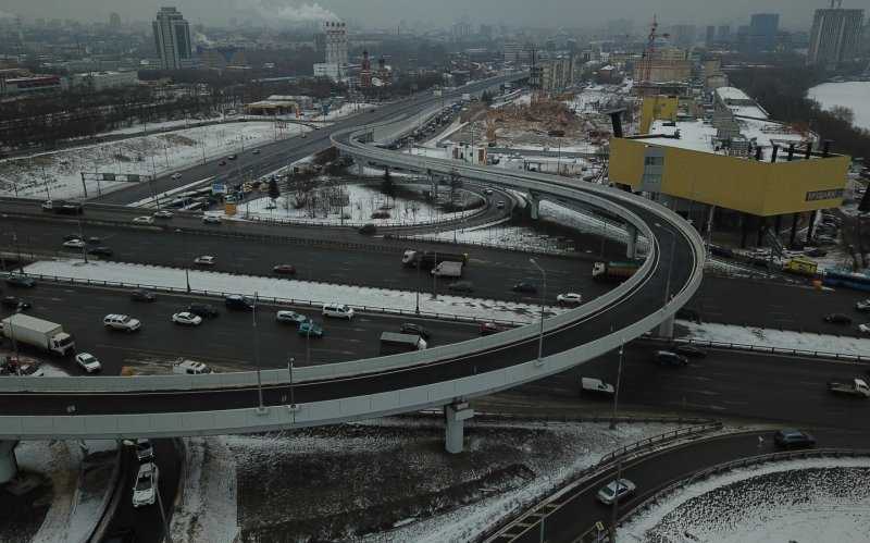 
            Летом на МКАДе начнут строить две огромные развязки
        
