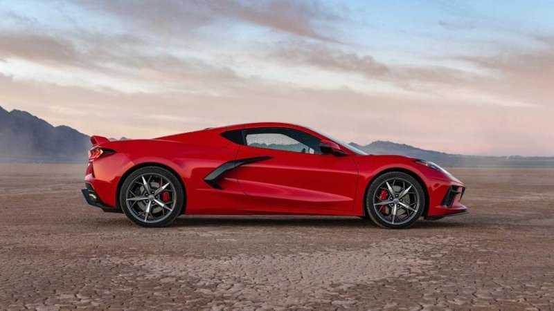 Chevrolet Corvette перестанут красить в три цвета с 2022 года