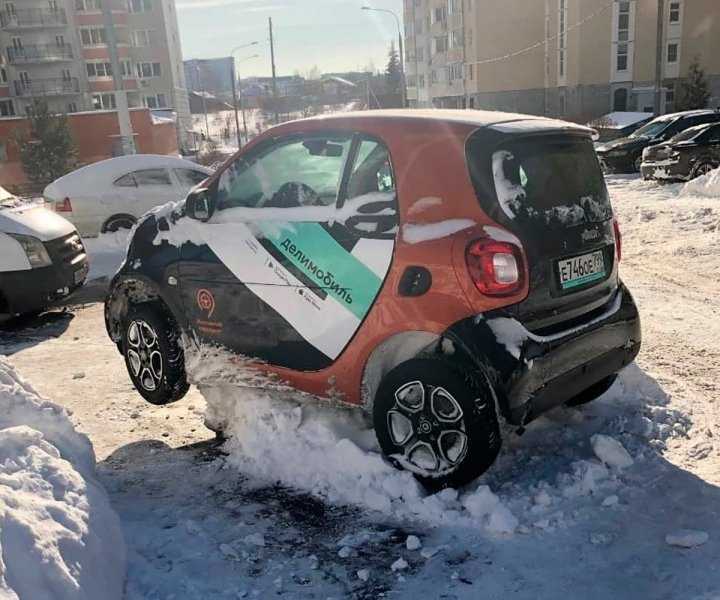 
            &laquo;Откопали 2000 машин&raquo;. Как водители каршеринга &laquo;отличились&raquo; в снегопад
        