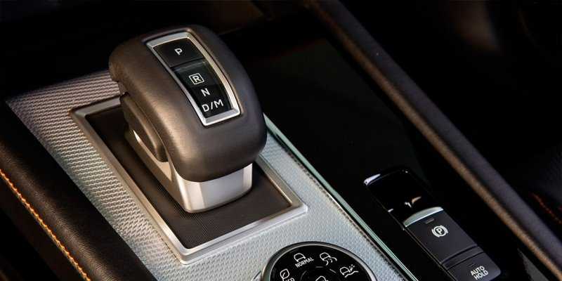 Mitsubishi представила кроссовер Outlander нового поколения