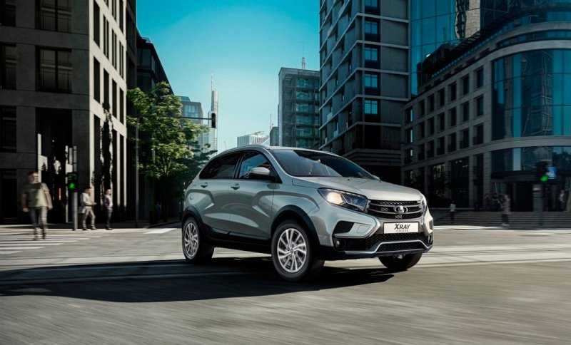 
            7 новинок России: от обновленной Lada Niva до суперседана BMW
        