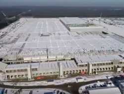 Илон Маск показал на видео новую Гигафабрику Tesla в Берлине