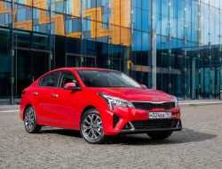 Kia Rio отобрала у Lada Granta титул самой популярной модели в России