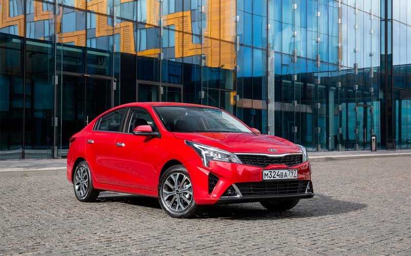 
            Kia Rio отобрала у Lada Granta титул самой популярной модели в России
        