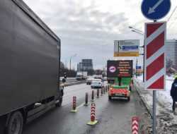 Власти Москвы продлили запрет на въезд в город грузовиков