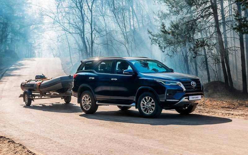 
            Toyota отзовет в России 3,5 тыс. машин из-за проблем с тормозами
        