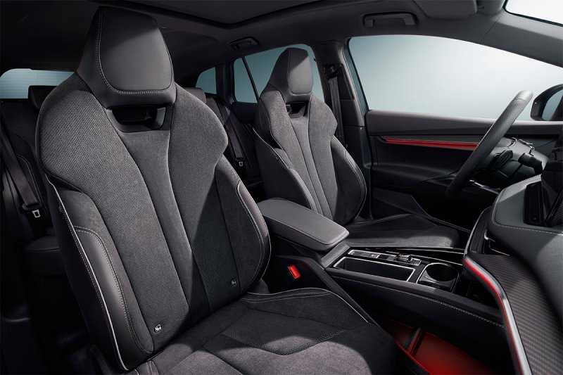 
            Первый электрический кроссовер Skoda получил спортивную версию
        