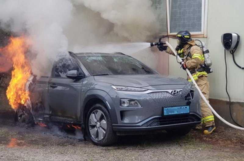 Hyundai и LG Chem потеряют миллиард долларов из-за возгорания электрокаров